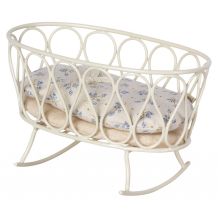 maileg Poppenhuisaccessoire Babybed met slaapzak